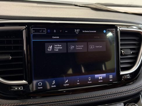 New 2026 Chrysler Pacifica Pinnacle w/ Trailer Tow Group image 31