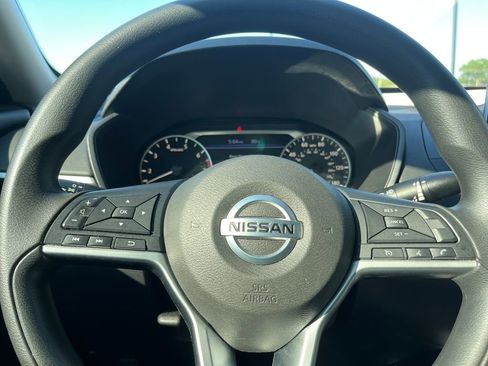 Used 2020 Nissan Altima 2.5 S FWD image 39