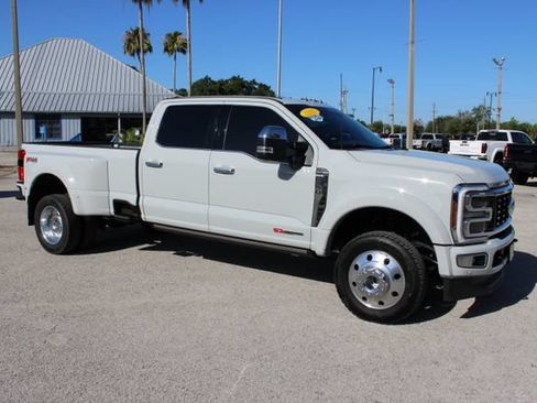 Used 2025 Ford F450 Platinum w/ Platinum Plus Package AWD/4WD image 15
