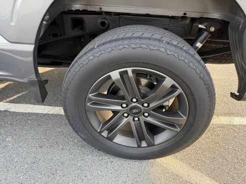 Used 2022 Ford F150 Lariat image 7