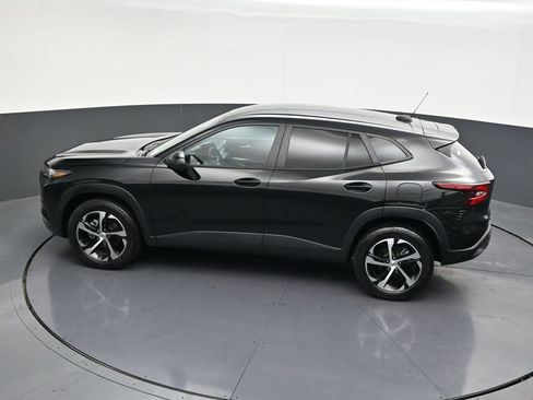 Used 2024 Chevrolet Trax RS FWD image 15