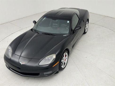 Used 2010 Chevrolet Corvette Coupe w/ 1LT image 14