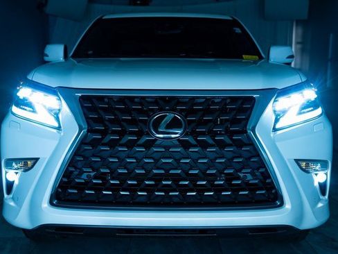 Used 2023 Lexus GX 460 Premium image 14