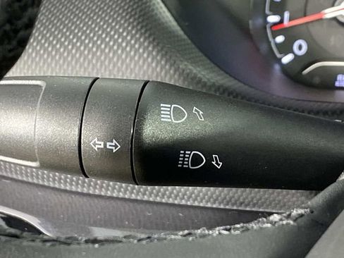 Used 2024 Jeep Compass Latitude w/ Sun and Sound Group AWD/4WD image 18