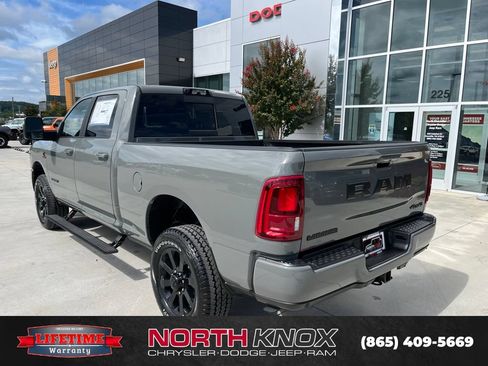 New 2026 RAM 2500 Laramie AWD/4WD image 19