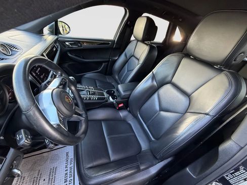 Used 2021 Porsche Macan AWD/4WD image 13