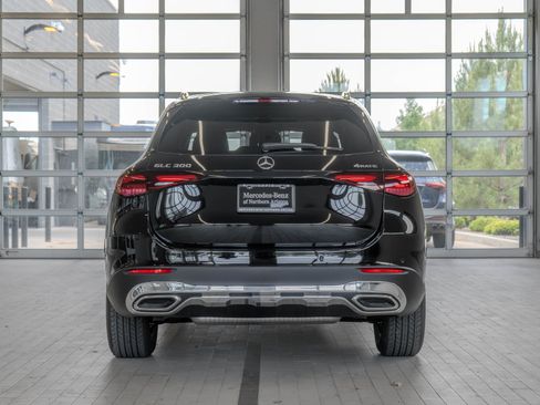 Used 2026 Mercedes-Benz GLC 300 4MATIC image 14