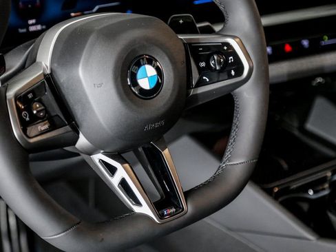 Used 2026 BMW 530i xDrive w/ M Sport Package image 8