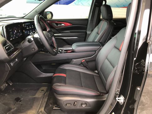 Used 2026 Chevrolet Traverse RS image 19