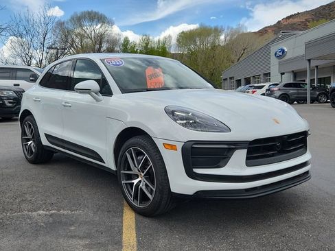 Used 2023 Porsche Macan AWD/4WD image 1