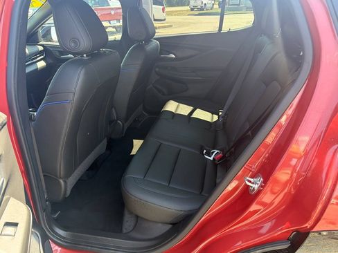 Used 2024 Buick Envista Sport Touring w/ Convenience I Package FWD image 27