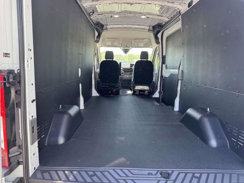 New 2026 Ford Transit 250 148 Medium Roof w/ Load Area Protection Package RWD image 14