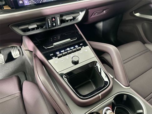 Certified 2025 Porsche Cayenne S AWD/4WD image 26