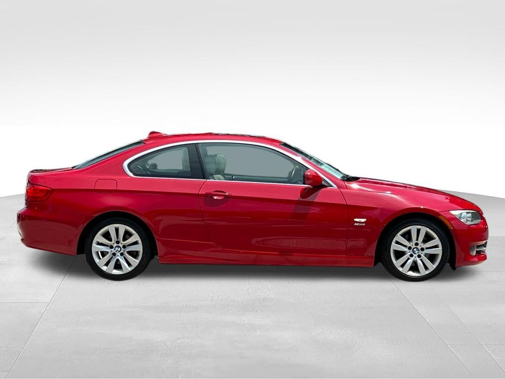 Used 2012 BMW 328i xDrive Coupe AWD/4WD image 4