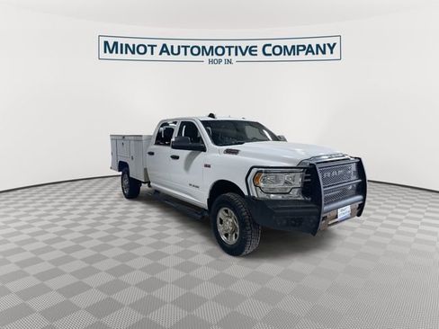 Used 2022 RAM 2500 Tradesman w/ Chrome Appearance Group AWD/4WD image 2