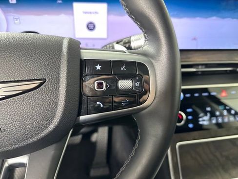 Used 2025 Genesis GV80 2.5T Select image 16