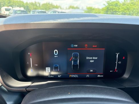 New 2025 Ford Maverick Lariat w/ Black Appearance Package image 12