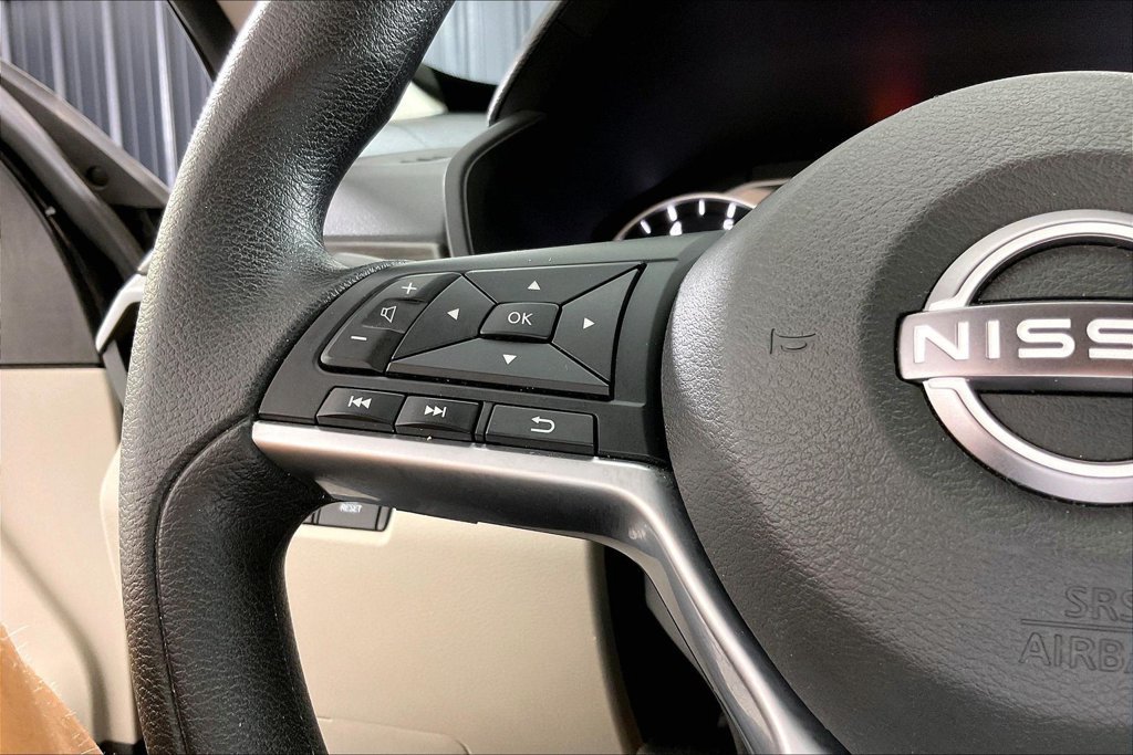 Used 2025 Nissan Altima 2.5 SV FWD image 22