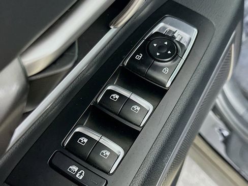 Used 2025 Kia Telluride S AWD/4WD image 21