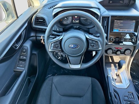 Used 2018 Subaru Impreza 2.0i Premium image 16