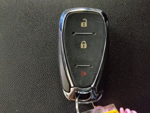 Used 2018 Chevrolet Equinox LS FWD image 32