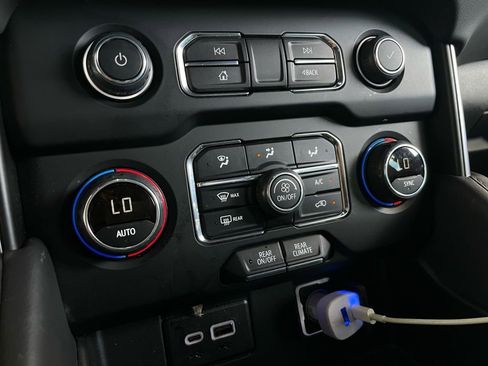 Used 2024 Chevrolet Tahoe LS image 38