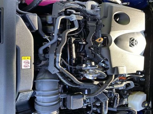 Used 2025 Toyota Camry LE FWD image 31