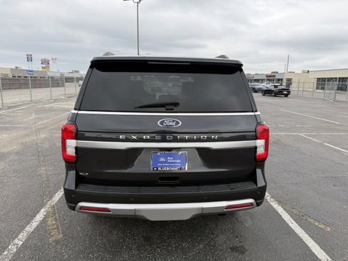 Used 2024 Ford Expedition XLT RWD image 5