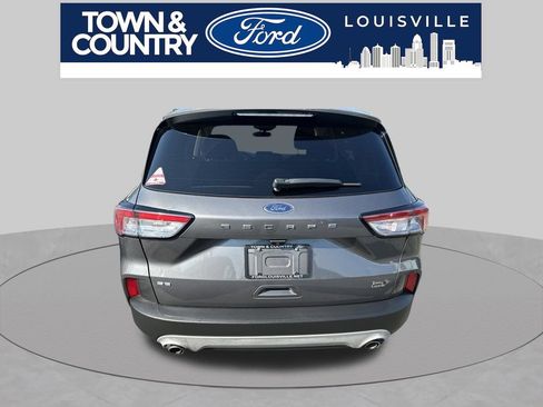 Used 2022 Ford Escape SE w/ Cold Weather Package FWD image 17