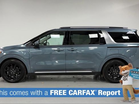 Used 2022 Kia Carnival SX image 2