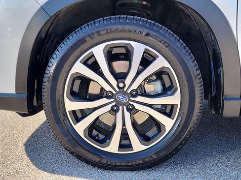 Used 2022 Subaru Forester Limited w/ Popular Package #3 image 9