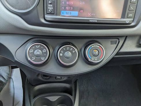 Used 2015 Toyota Yaris LE FWD image 21