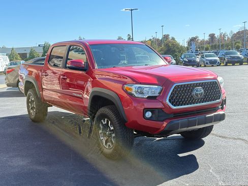 Used 2018 Toyota Tacoma TRD Off-Road image 5