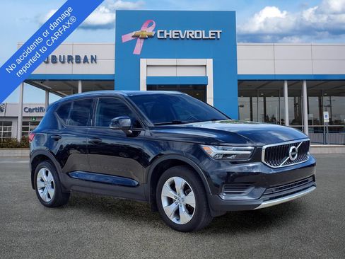 Used 2022 Volvo XC40 T5 Momentum AWD/4WD image 3