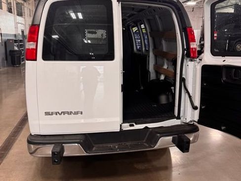 Used 2024 GMC Savana 2500 w/ Driver Convenience Package RWD image 9