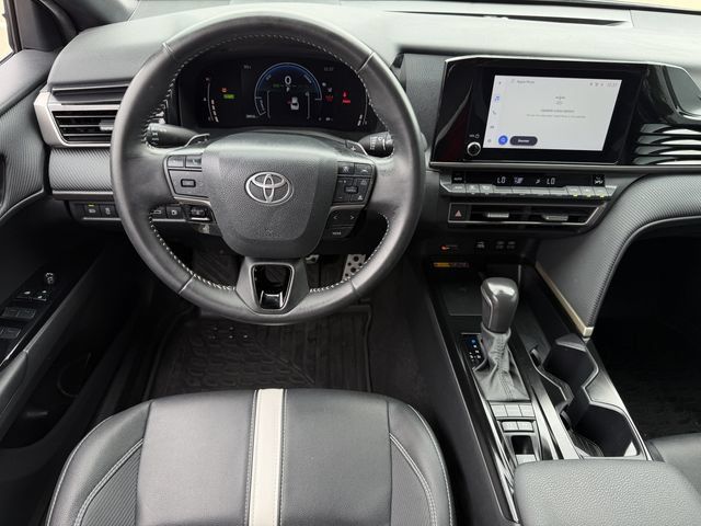 Used 2025 Toyota Camry SE FWD image 11