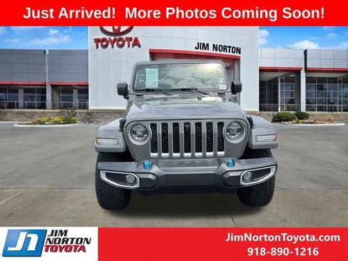 Used 2022 Jeep Wrangler Unlimited Sahara AWD/4WD image 2