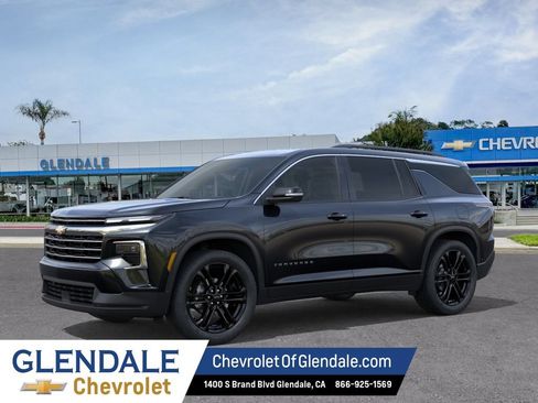 New 2026 Chevrolet Traverse LT w/ LPO, Floor Liner Package FWD image 2