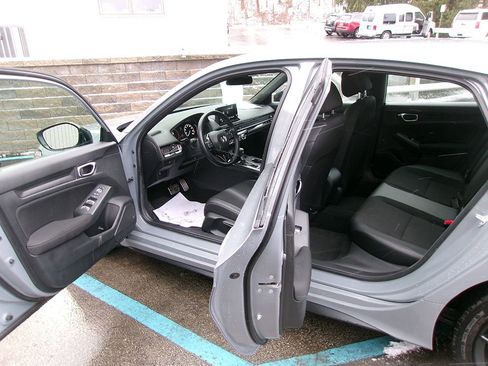 Used 2025 Honda Civic Sport image 12