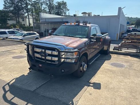 Used 2012 Ford F350 Lariat w/ Chrome Pkg RWD image 4