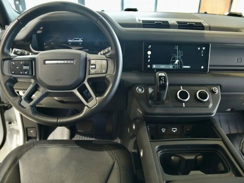 Used 2024 Land Rover Defender 110 X-Dynamic SE AWD/4WD image 15