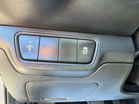 Used 2024 Kia Forte LXS image 11