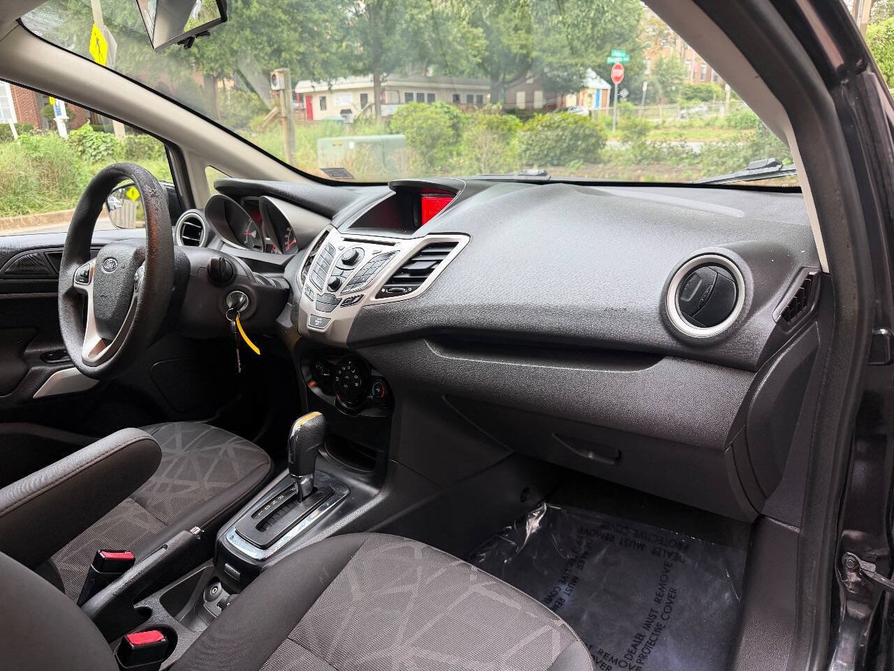 Used 2012 Ford Fiesta SE FWD image 20