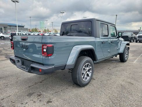New 2025 Jeep Gladiator Sport AWD/4WD image 6