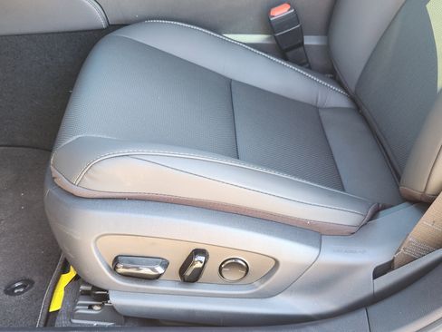 New 2025 Lexus ES 300h w/ Premium Package image 19