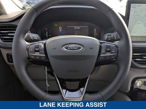 New 2025 Ford Escape SE image 28