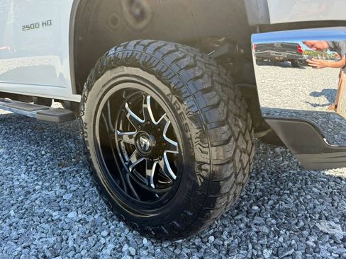 Used 2021 Chevrolet Silverado 2500 LTZ w/ LTZ Premium Package AWD/4WD image 12