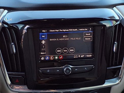 Used 2023 Chevrolet Traverse LS image 14