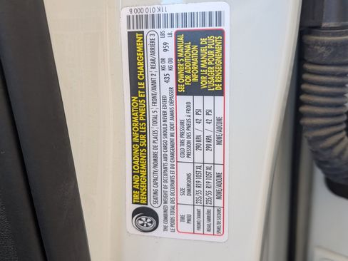 Used 2023 Volkswagen ID.4 2WD image 38