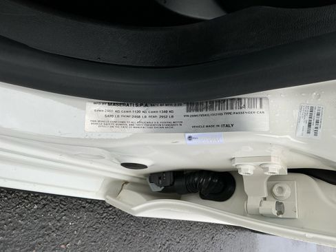 Used 2020 Maserati Ghibli image 21